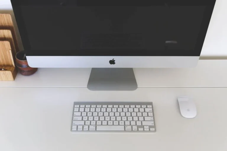 Windows di laptop lama lemot? Ini alternatif Linux ringan yang bisa kamu coba
