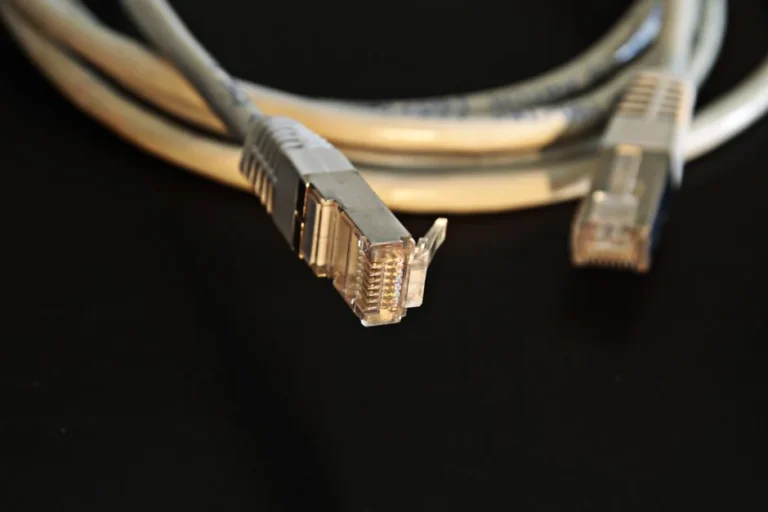 Pilih Kabel LAN Cat5e, Cat6, Cat7, atau Cat8: Sesuaikan dengan Kebutuhan Kamu