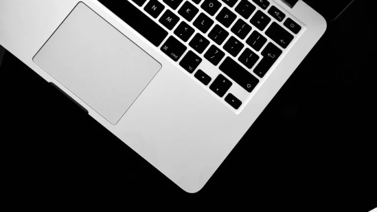 5 Kesalahan Pakai Touchpad Laptop yang Bikin Gak Nyaman