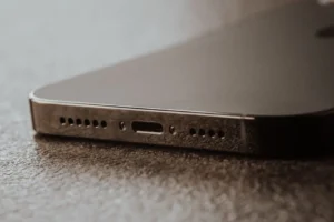Laptop tidak mengisi daya padahal sudah dicolok? Ini solusinya