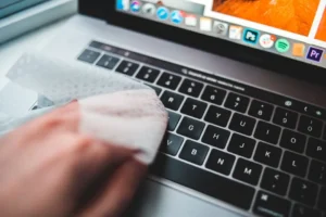 Mitos vs Fakta: Sering Ngegame Bikin Laptop Cepat Rusak?