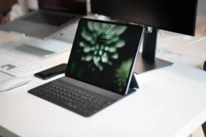 Worth It Gak Sih Pakai Keyboard Eksternal Buat Laptop?