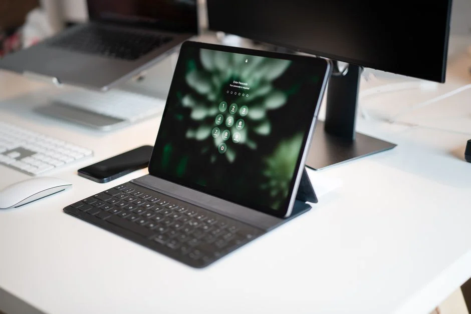Worth It Gak Sih Pakai Keyboard Eksternal Buat Laptop?